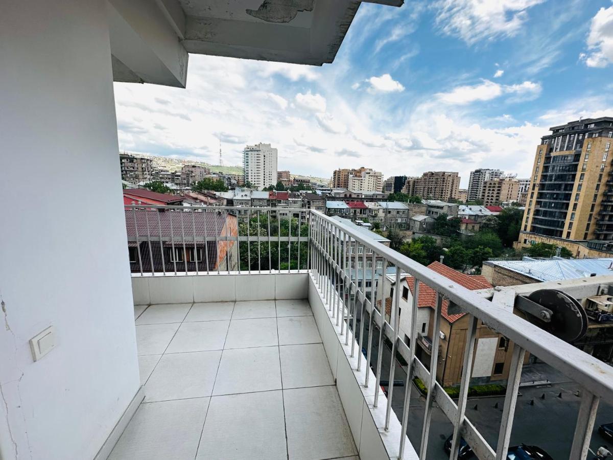 Suite Apartment On Pushkin Street Jerevan Eksteriør bilde